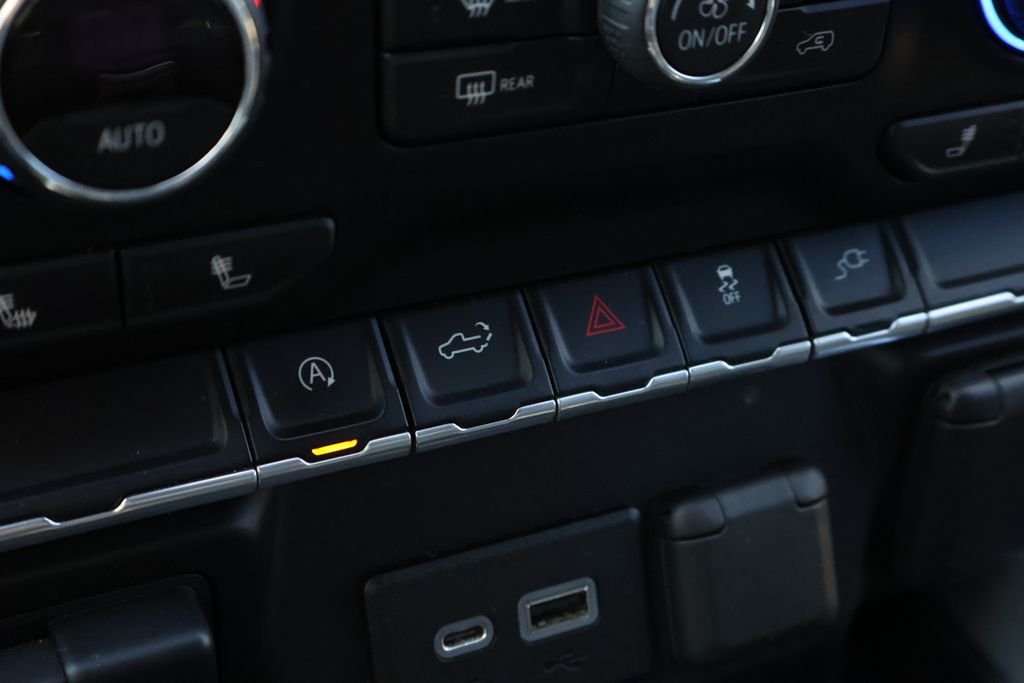 Used 2019 NORTHSKY BLUE METALLIC Chevrolet RST image 29