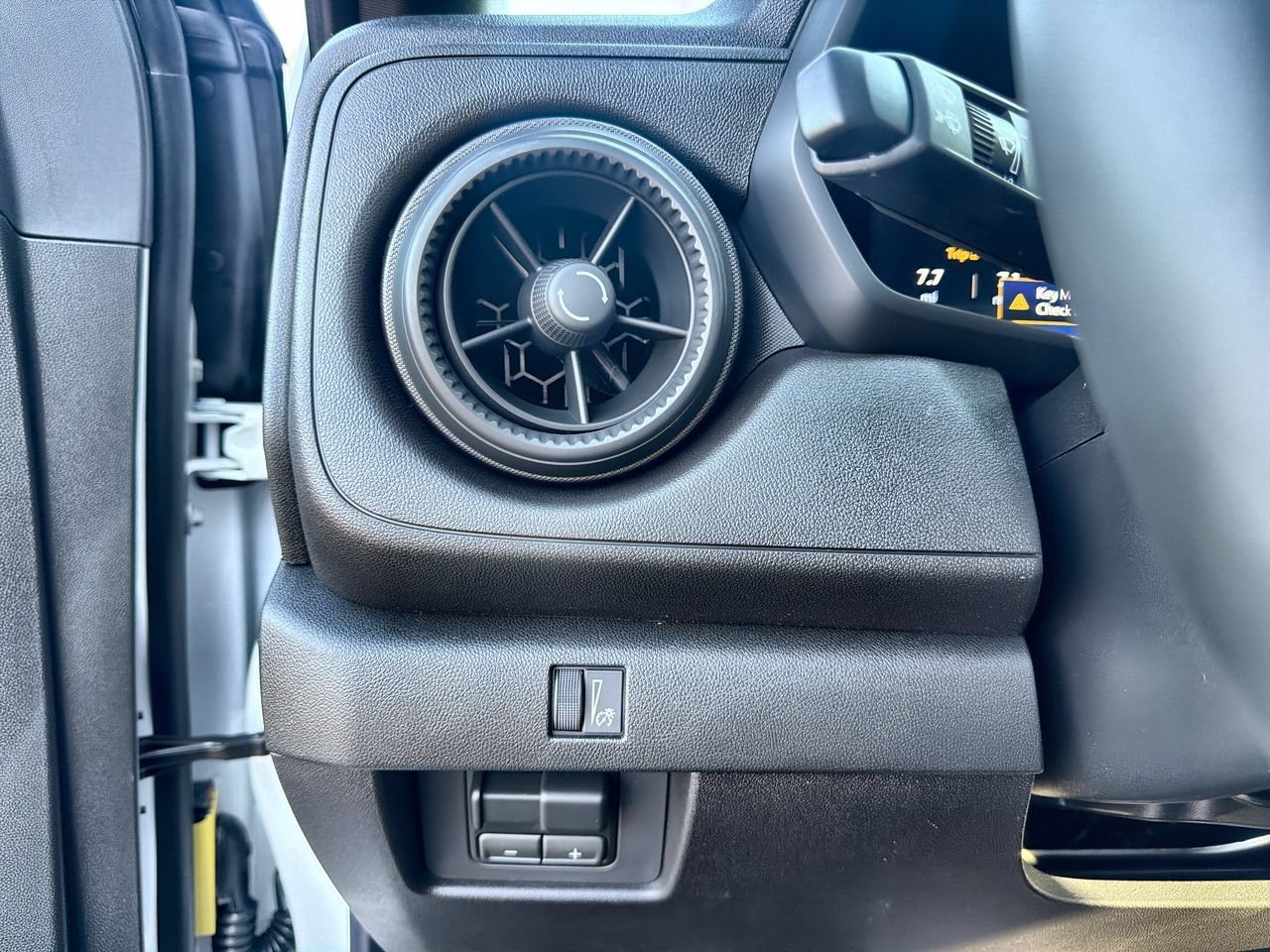 2026 Chevrolet Colorado Work Truck - Photo 15