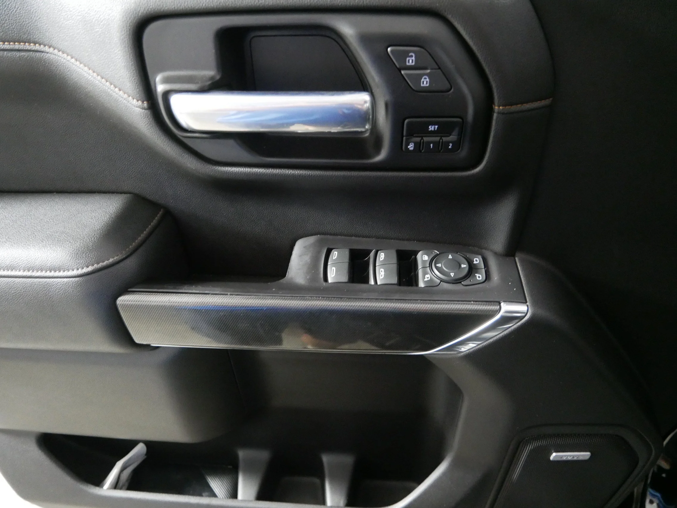 Used 2021 Ebony Twilight Metallic GMC AT4 image 19