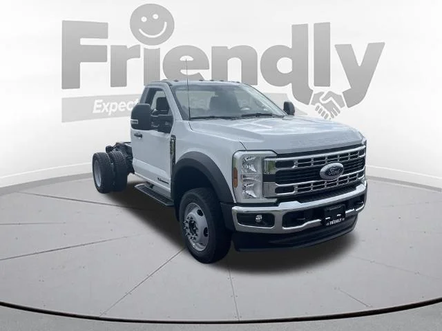 New 2026 Oxford White Ford F-550® XL image 31