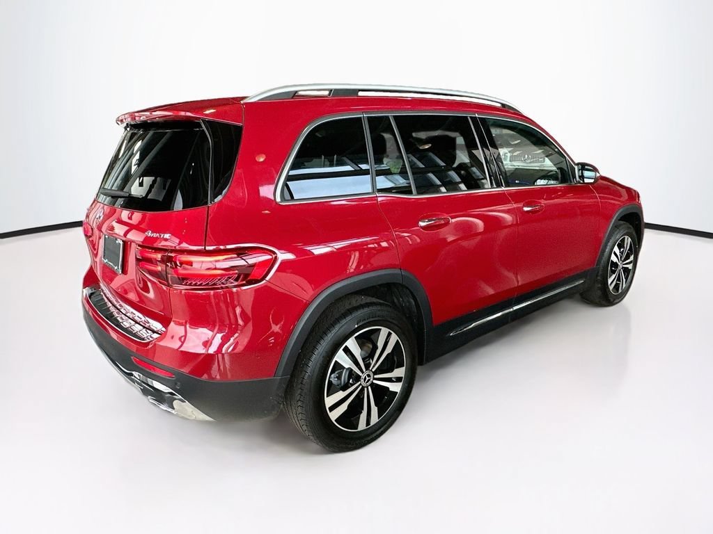New 2026 MANUFAKTUR Patagonia Red Metallic Mercedes-Benz GLB 250 image 32