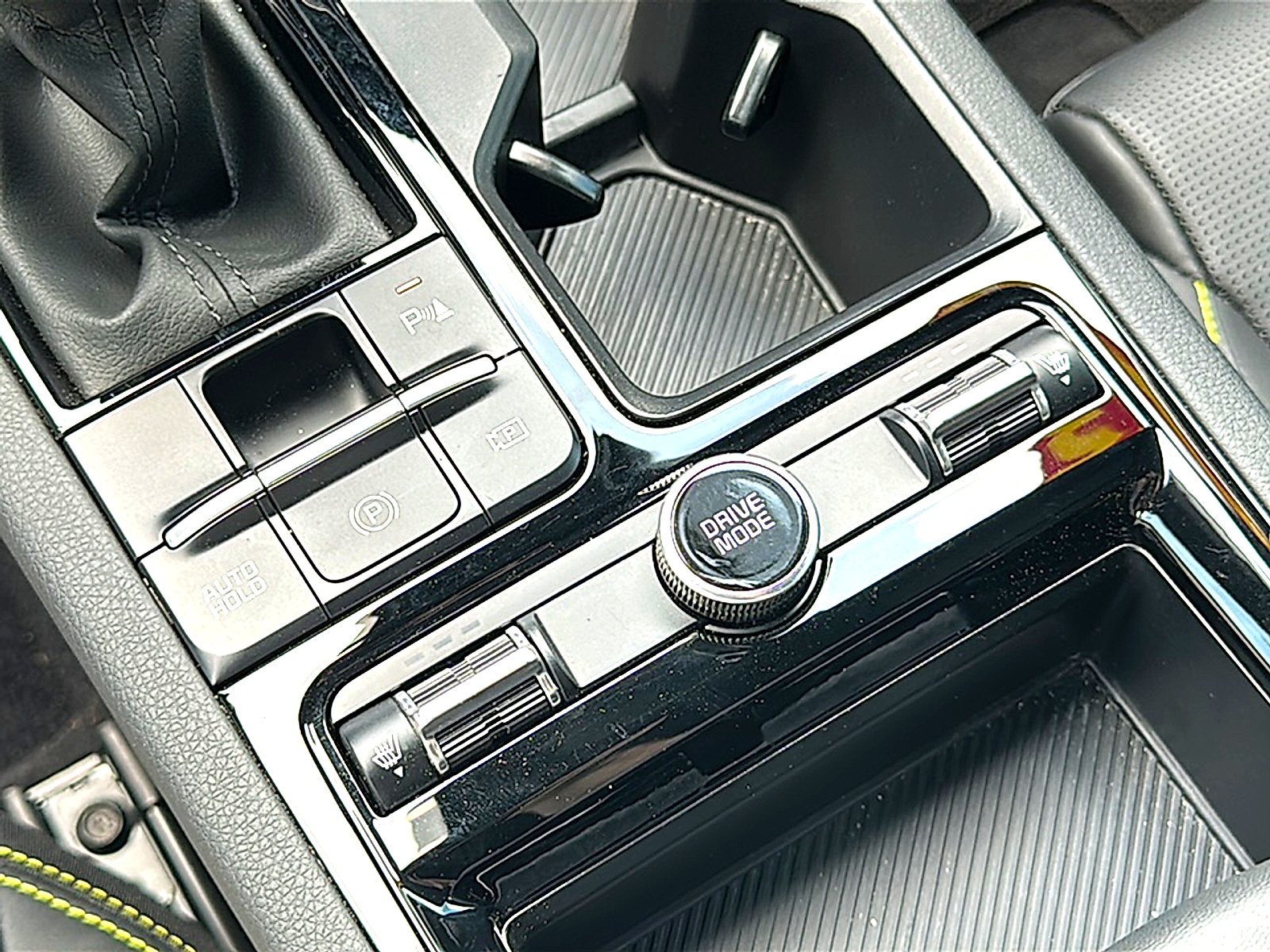 Used 2025 Wolf Gray Kia GT image 37