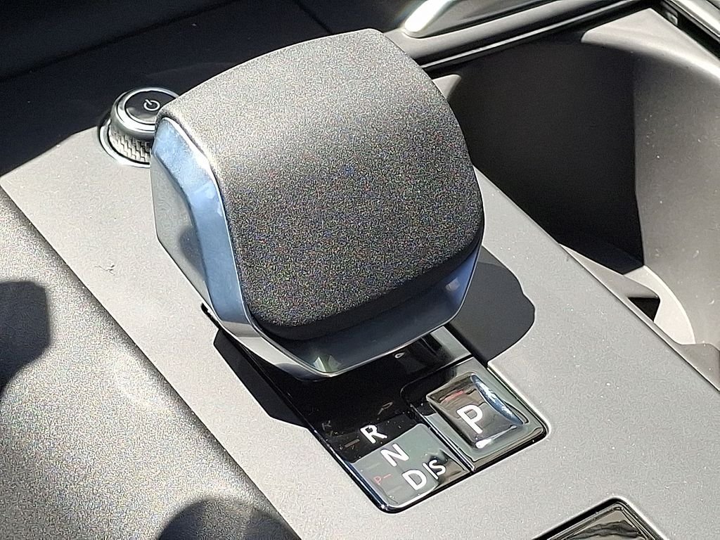 New 2026 Fuji White LAND ROVER Gemini Edition image 12