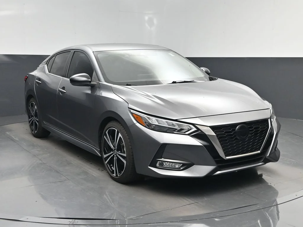Used 2022 Gray Nissan SR image 8