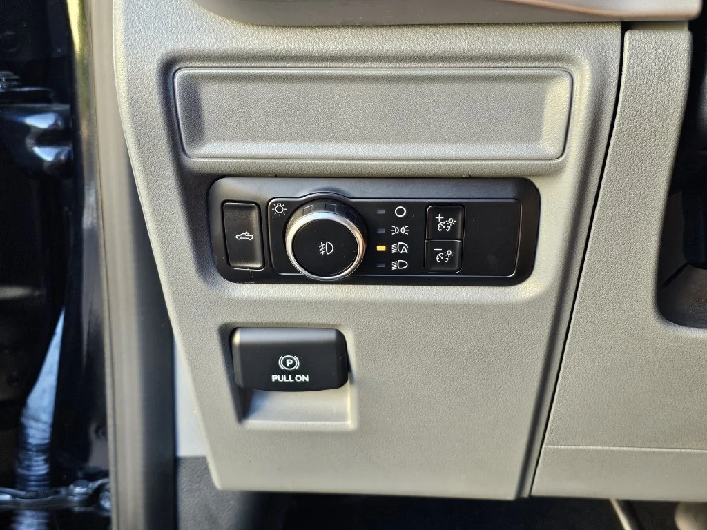Used 2023 Black Ford XLT image 20