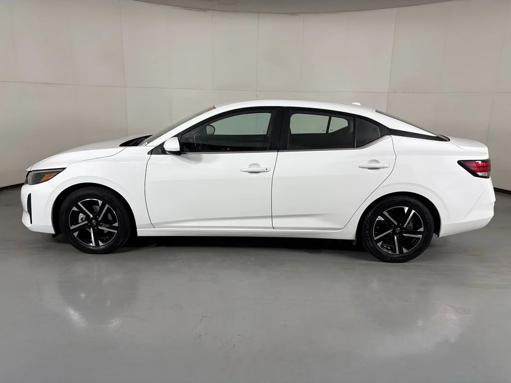 Used 2025 White Nissan SV image 5
