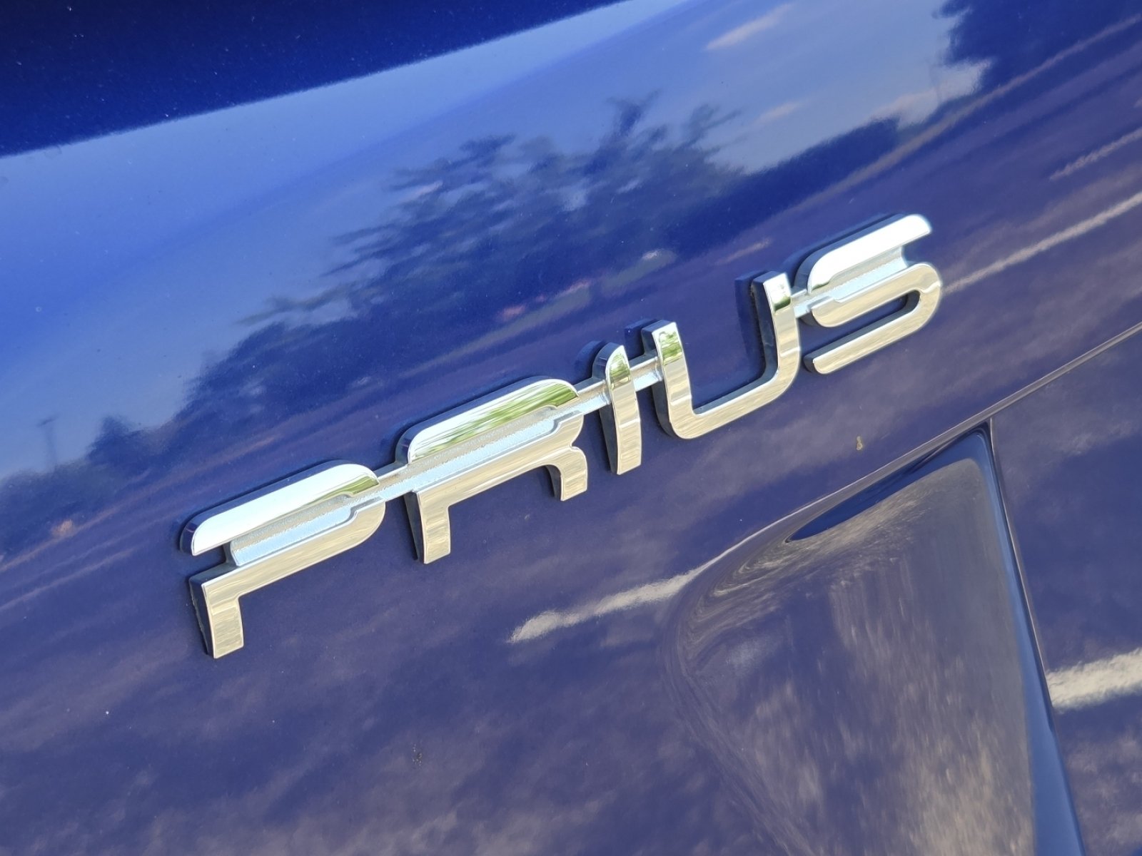 Used 2017 Blue Toyota Three Touring image 16