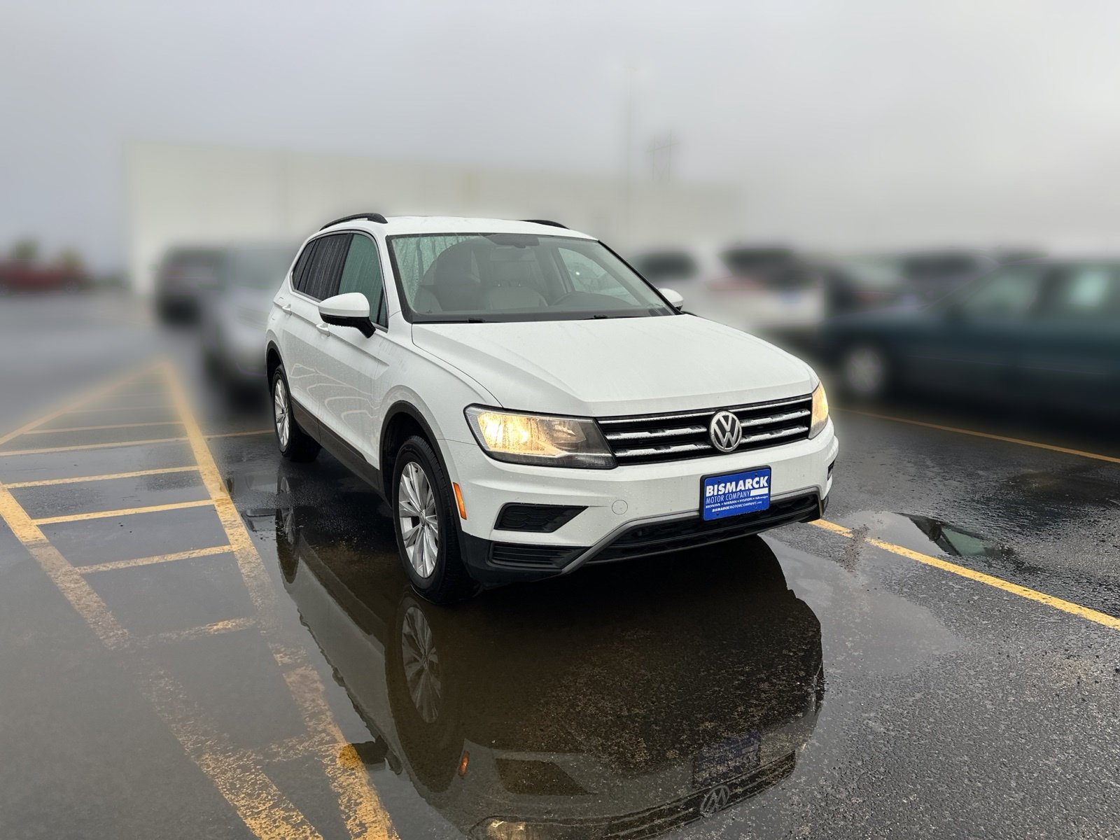 Used 2019 White Volkswagen 2.0T SE image 2