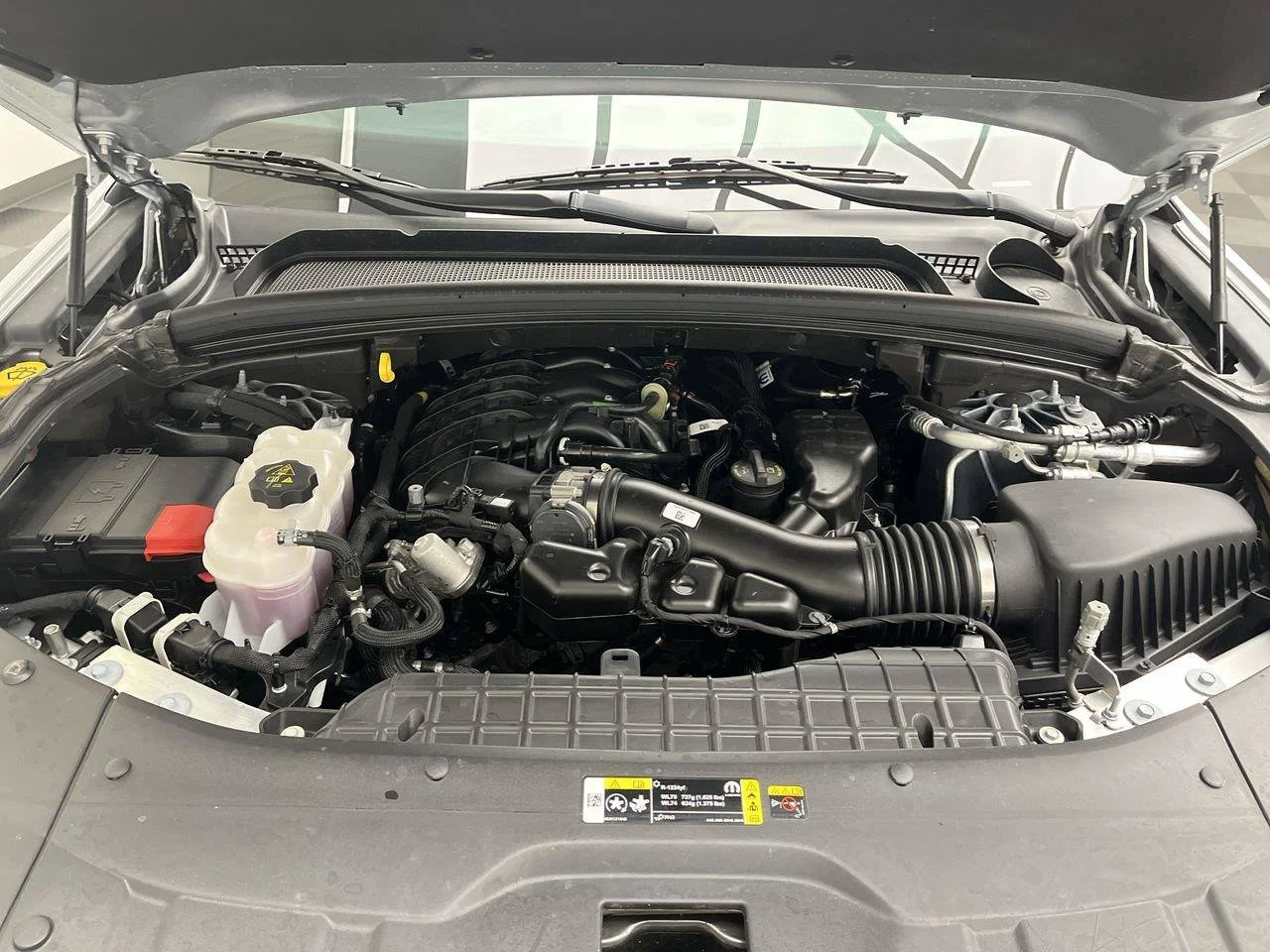 Used 2025 Silver Jeep Altitude X 4x4 image 2