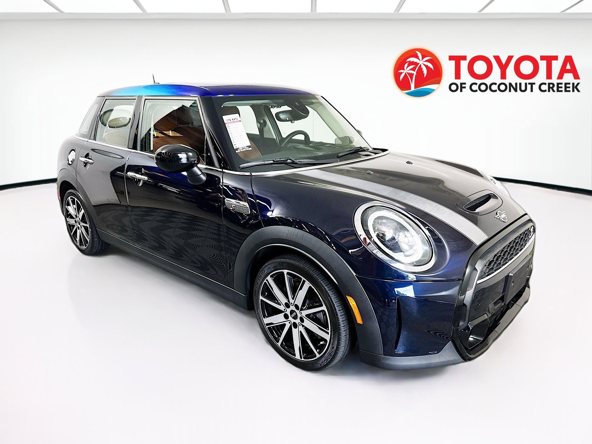 2022 MINI Hardtop Cooper S's photo