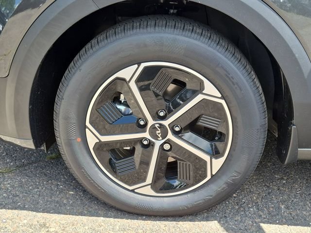 New 2026 Interstellar Gray Kia LX image 9