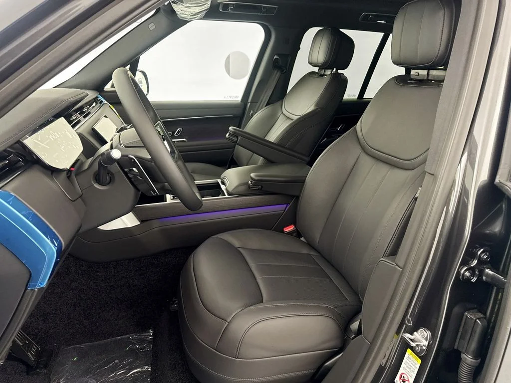 New 2026 Carpathian Grey Land Rover SE image 21