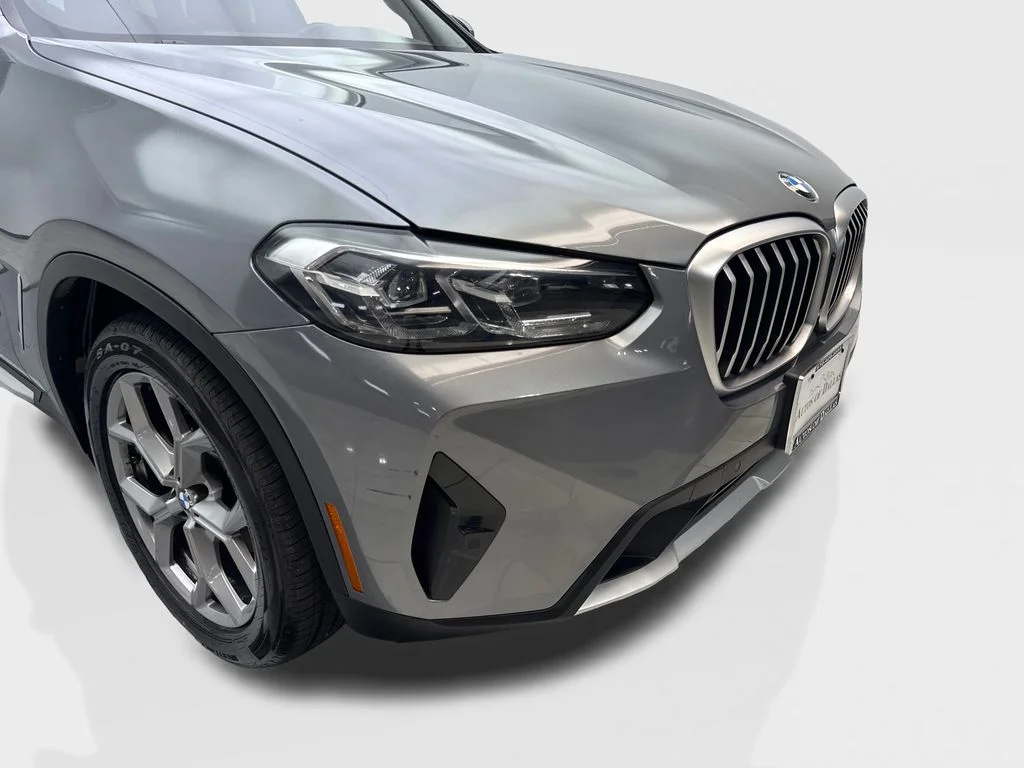 Used 2024 Gray BMW sDrive30i image 16
