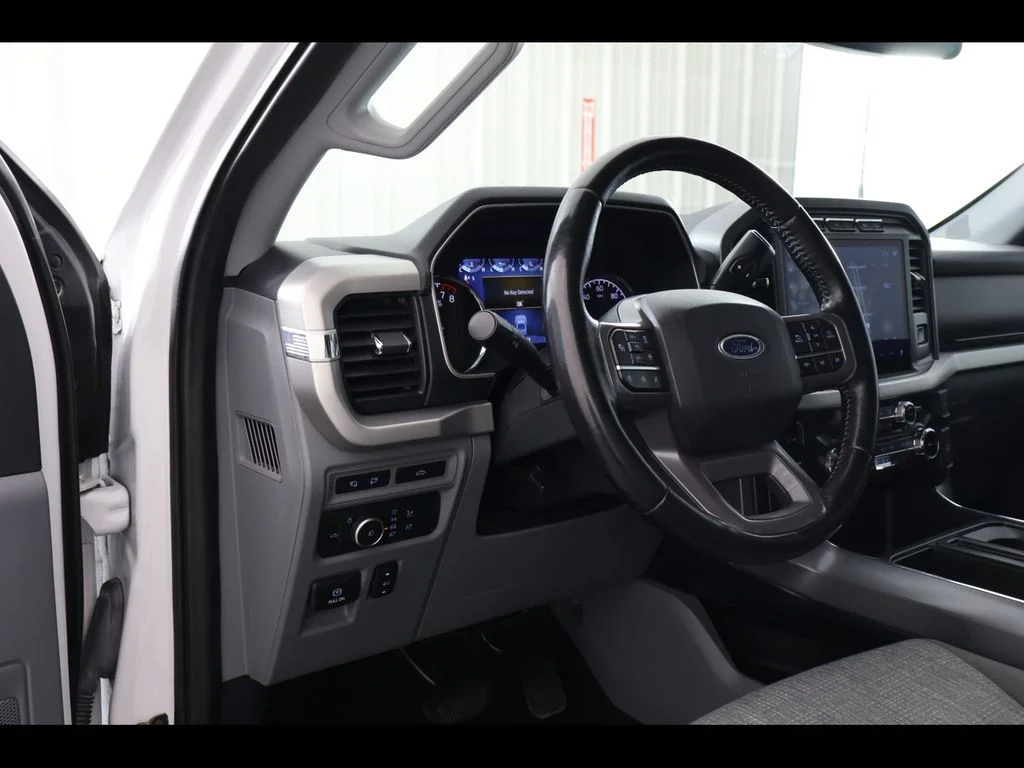Used 2022 White Ford XLT image 12