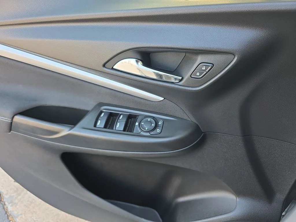 Used 2023 Silver Flare Metallic Chevrolet LT image 24