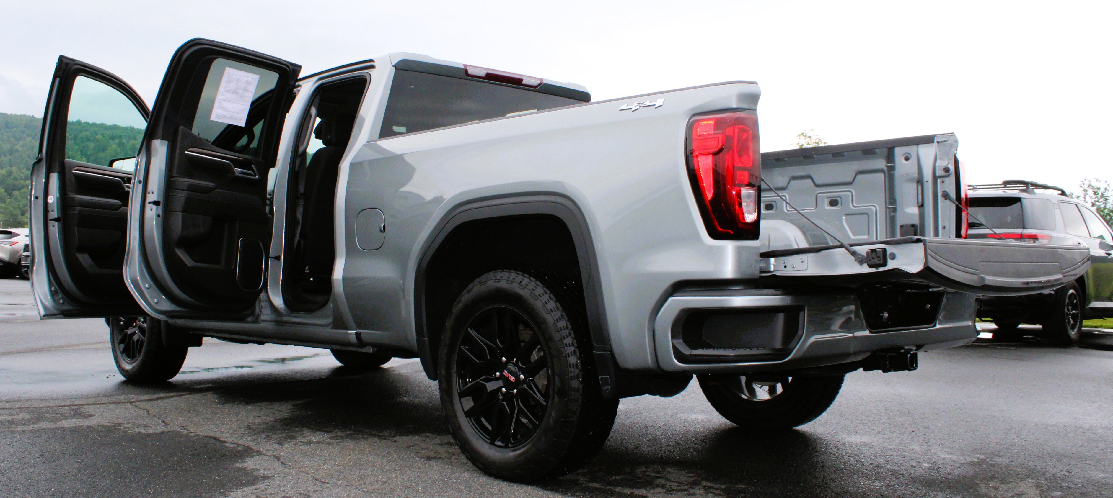 Used 2023 Sterling Metallic GMC Elevation image 16