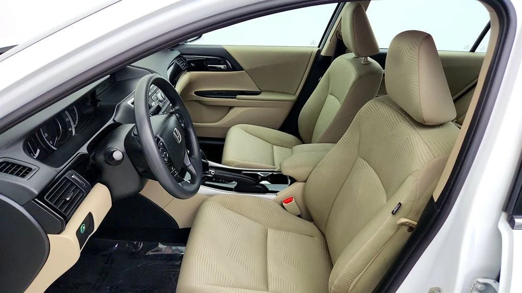 Used 2017 White Orchid Pearl Honda LX CVT image 12