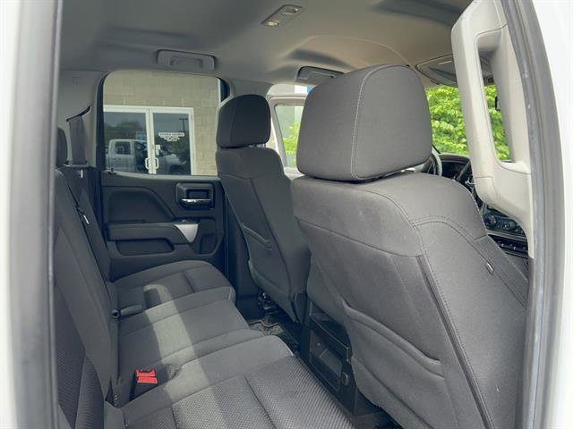 Used 2017 SUMMIT WHITE Chevrolet LT image 23