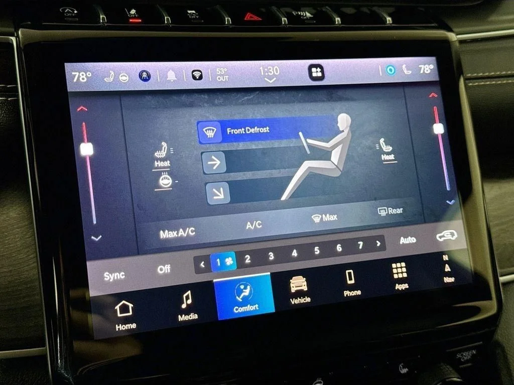 Used 2023 Velvet Jeep Limited image 36