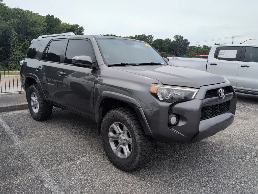 2018 Toyota 4Runner SR5 V6's photo