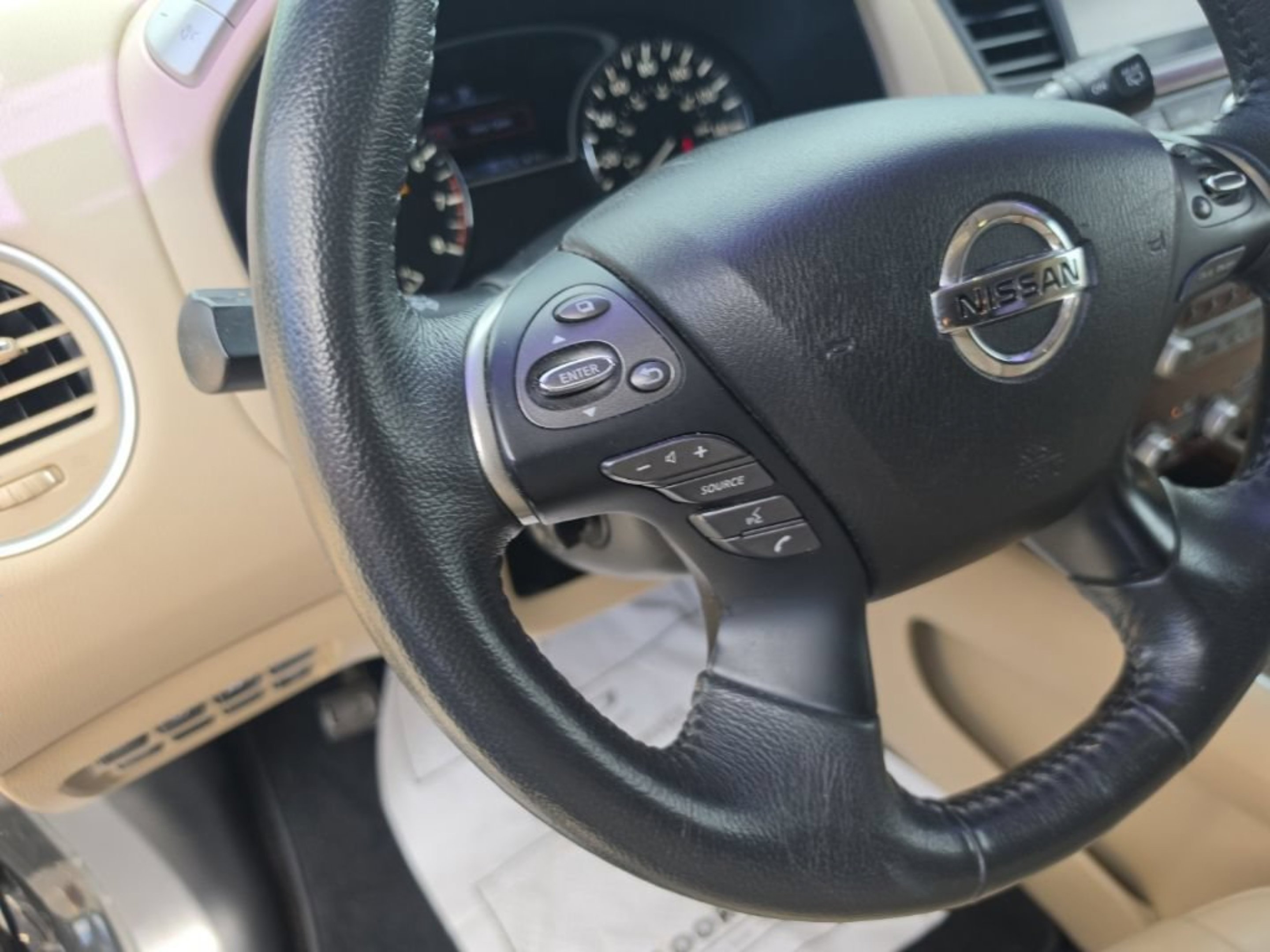 Used 2018 Black Nissan Platinum image 13