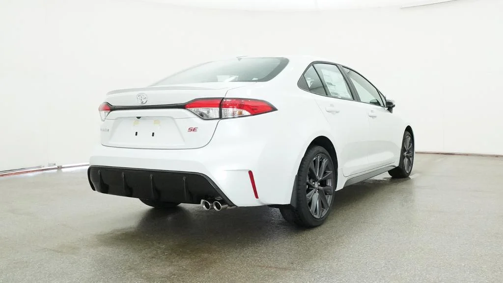 New 2026 Wind Chill Pearl Toyota SE image 21