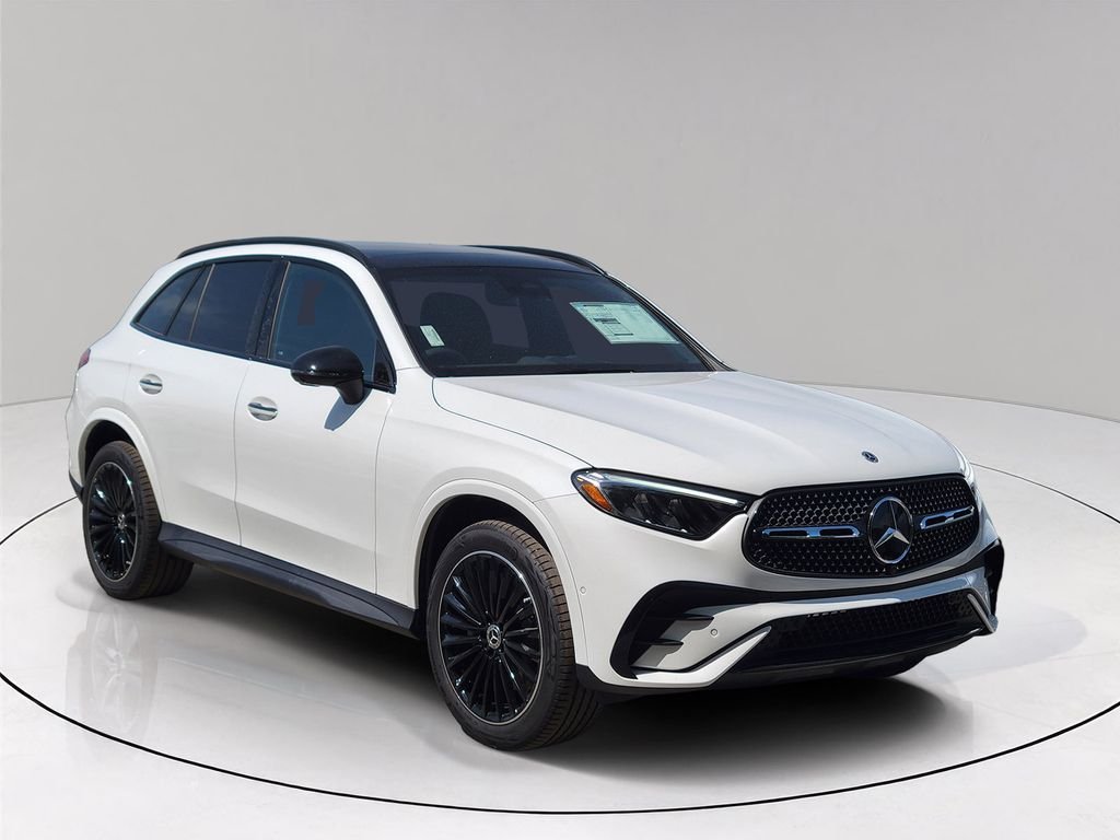 New 2027 MANUFAKTUR Moonlight White Metallic Mercedes-Benz GLC 300 image 1