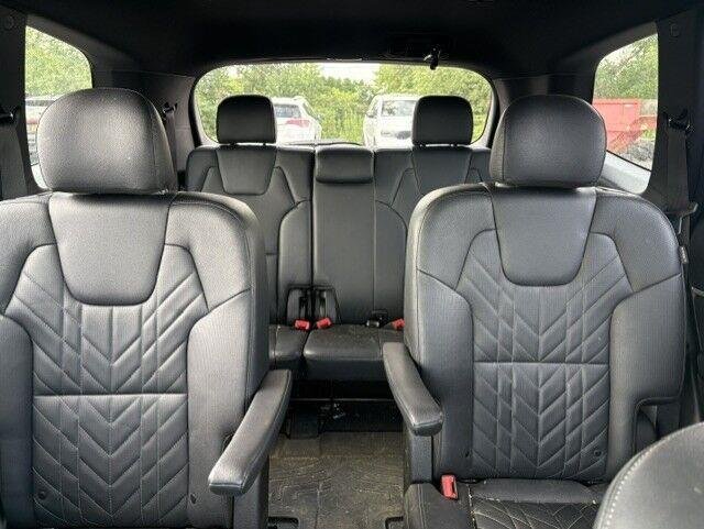 Used 2023 Wolf Gray Kia EX X-Line image 15