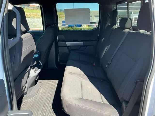 New 2026 Oxford White Ford XLT image 22