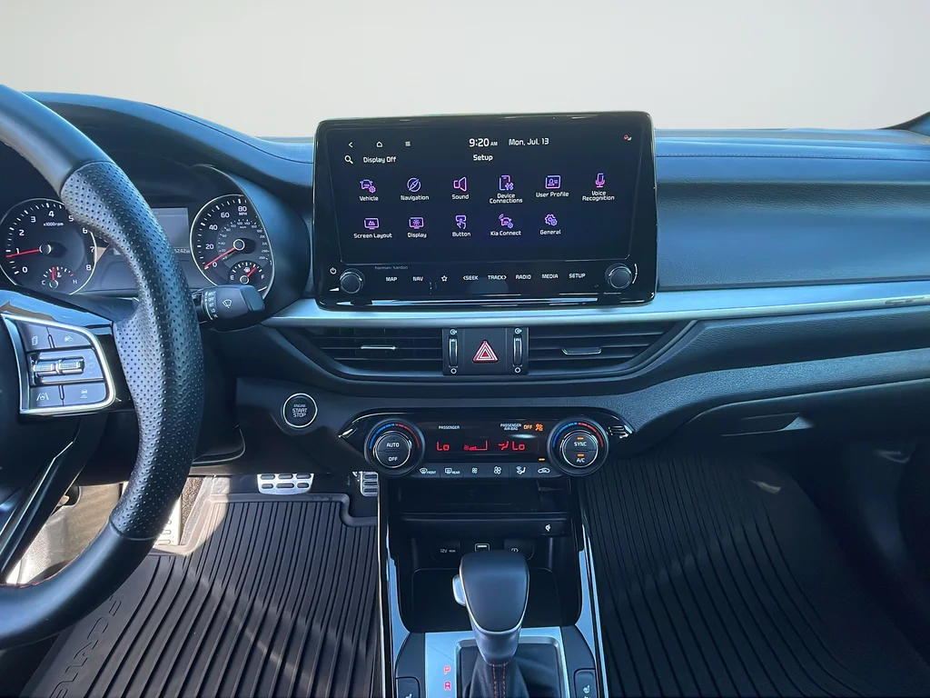 Used 2023 White Kia GT image 21