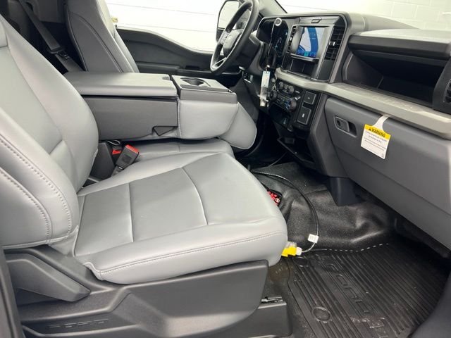 2025 Ford F-350 Super Duty Chassis Cab XL - Photo 21