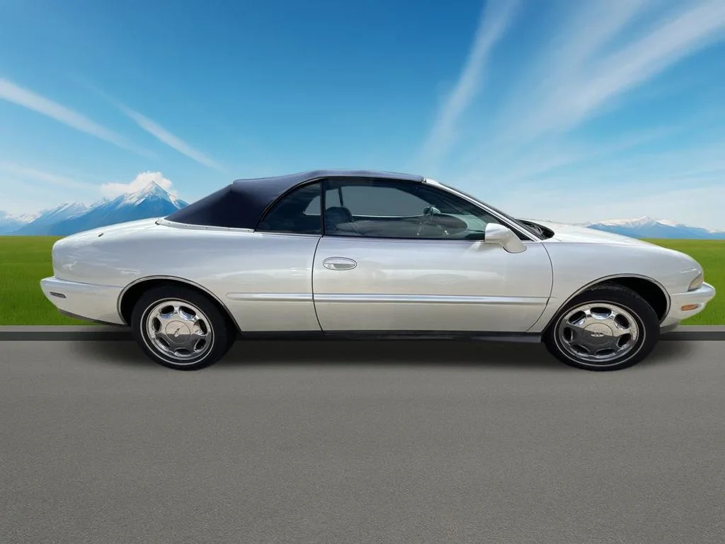 Used 1996  Buick Base image 4