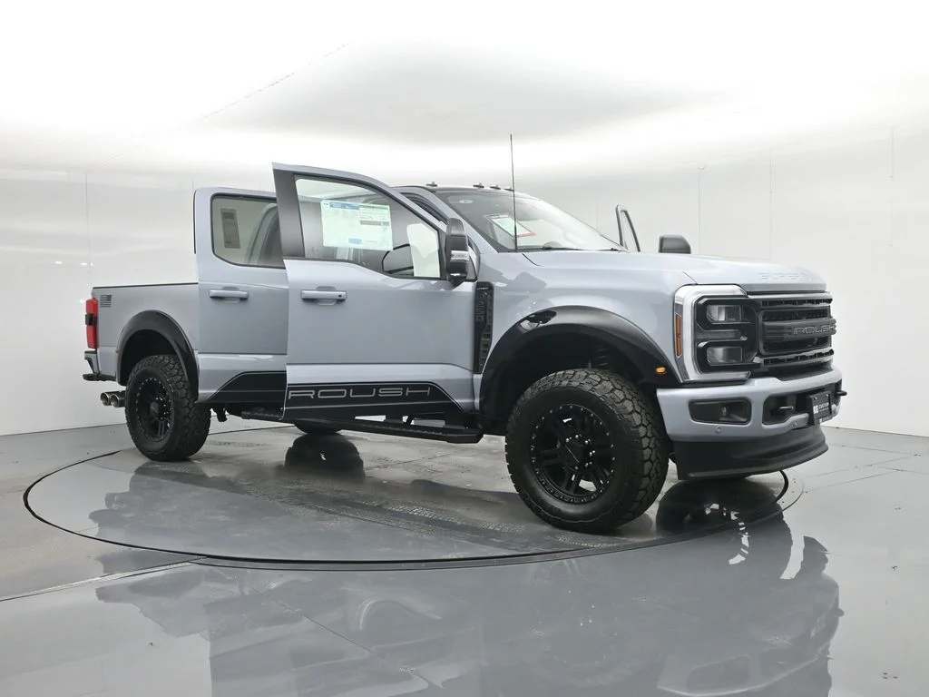 New 2026 Glacier Gray Metallic Tri-Coat Ford Lariat image 36
