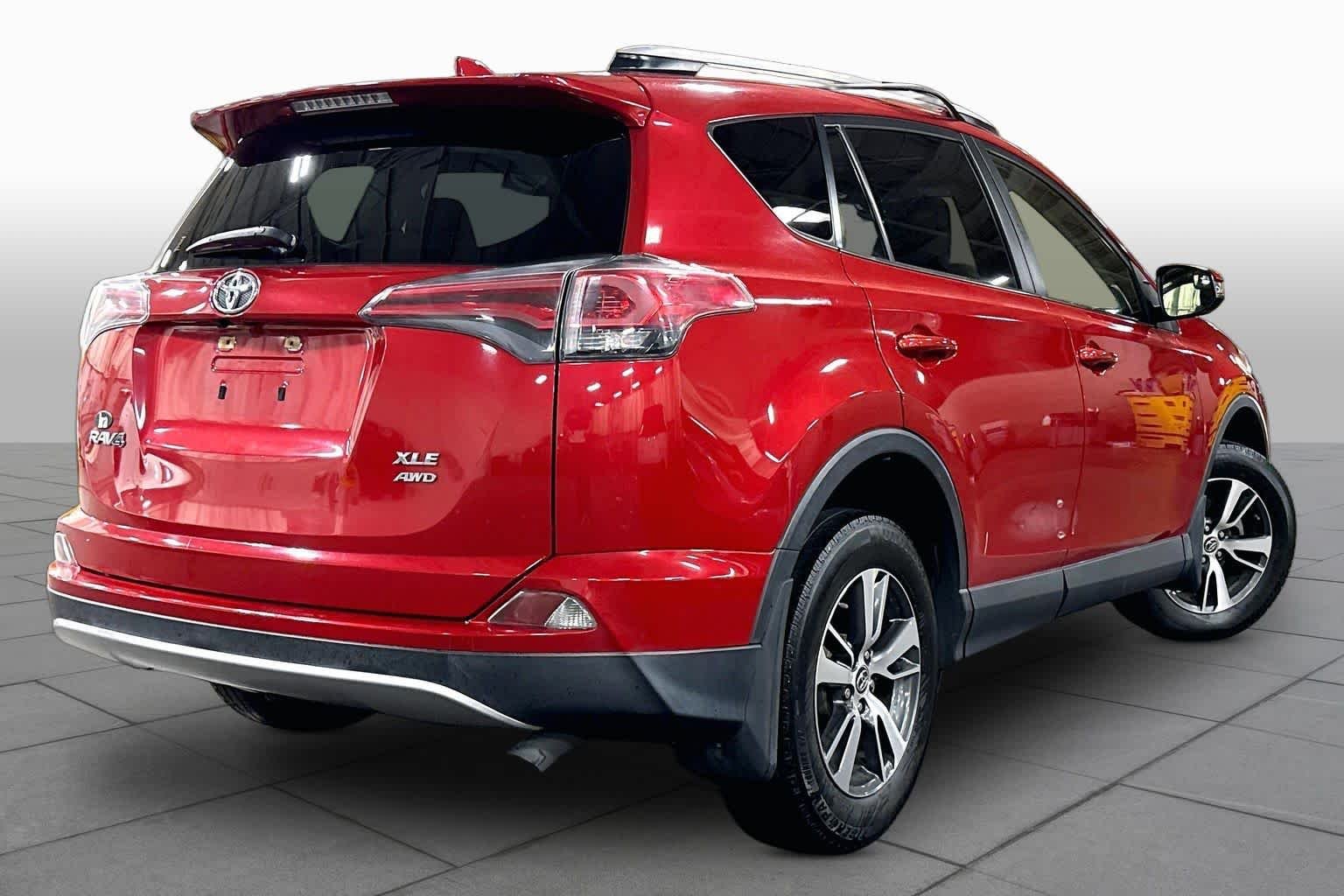 Used 2017 Barcelona Red Metallic Toyota XLE image 12