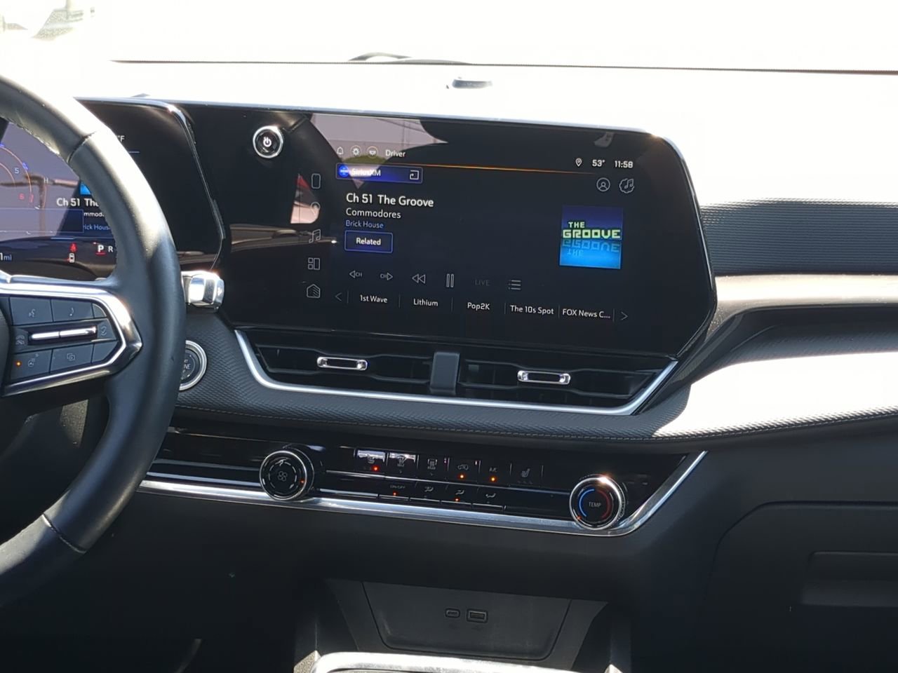 2025 Chevrolet Equinox LT - Photo 17