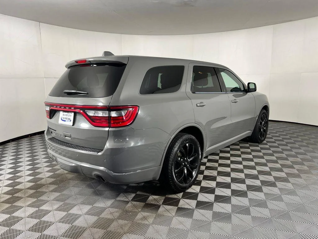Used 2020 Gray Clearcoat Dodge SXT Plus image 9