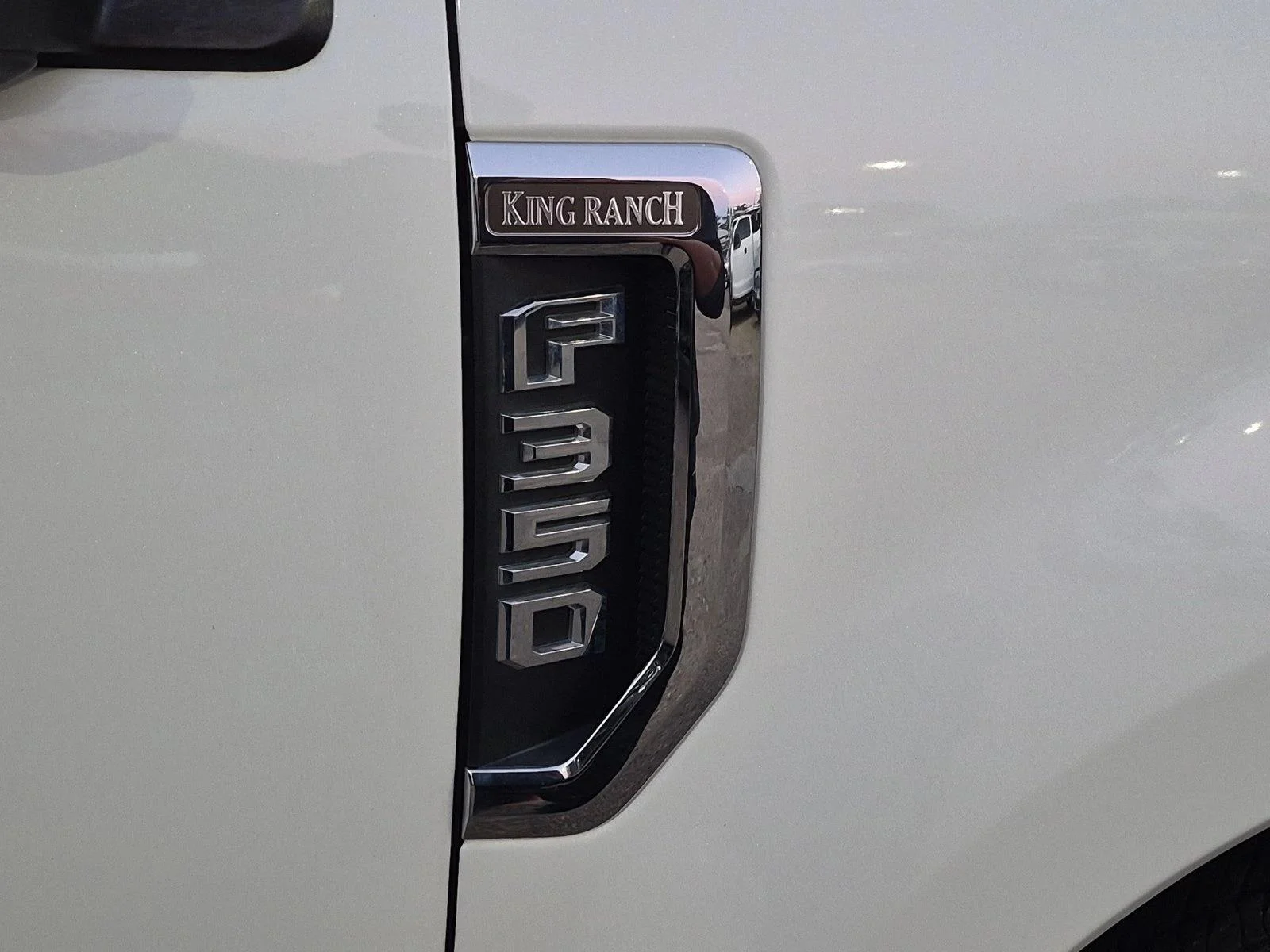 Used 2021 Oxford White Ford King Ranch image 11