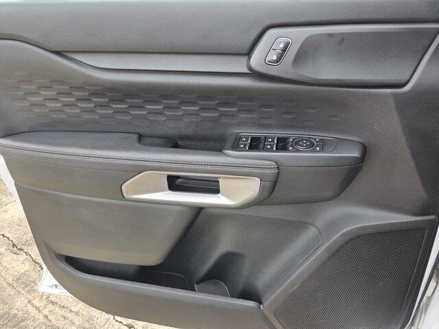 Used 2024 Oxford White Ford XLT image 24