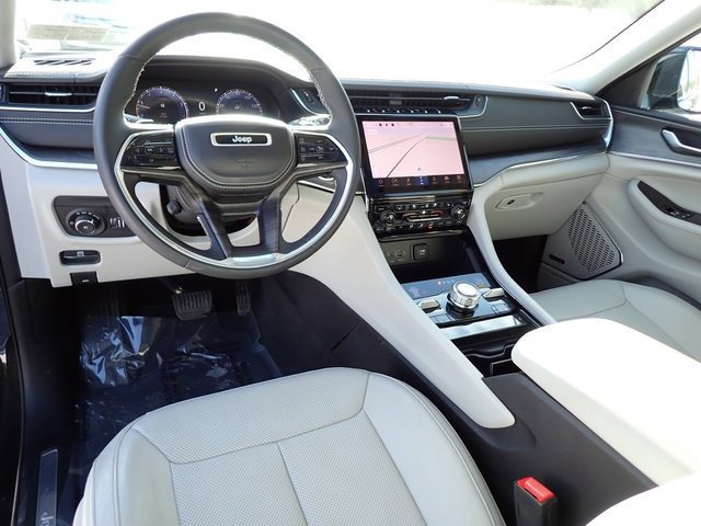 Used 2023 Gray Jeep Overland image 18