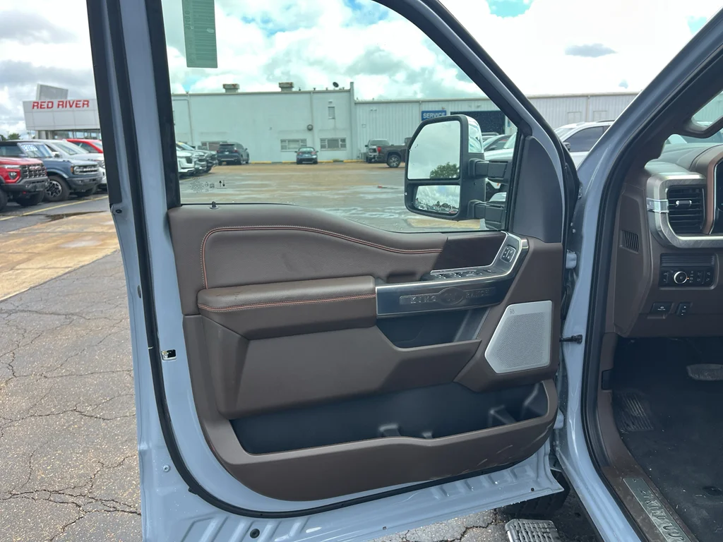 New 2026 Glacier Gray Metallic Tri-Coat Ford F-250® King Ranch® image 21