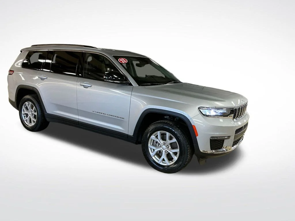 Certified Used 2023 Silver Jeep Limited image 8