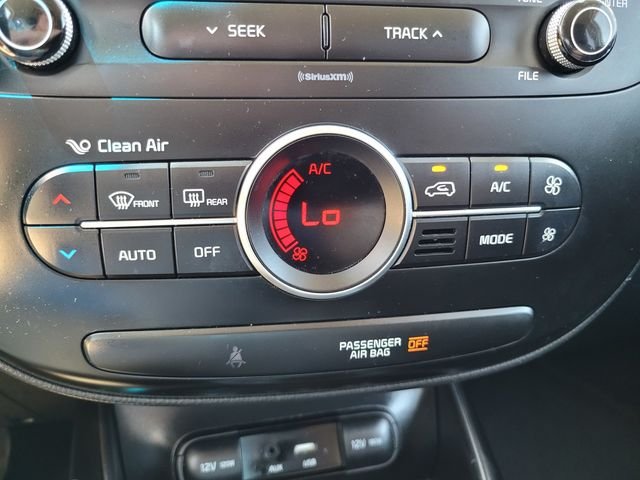 Used 2017 Silver Kia Plus image 24
