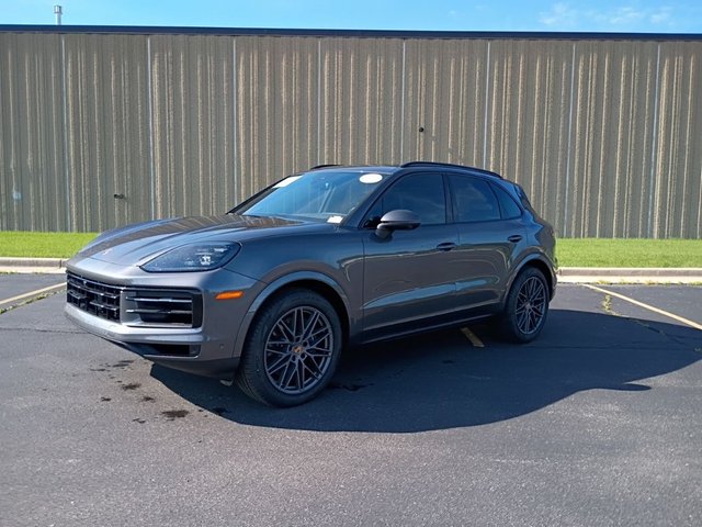 2025 Porsche Cayenne Base