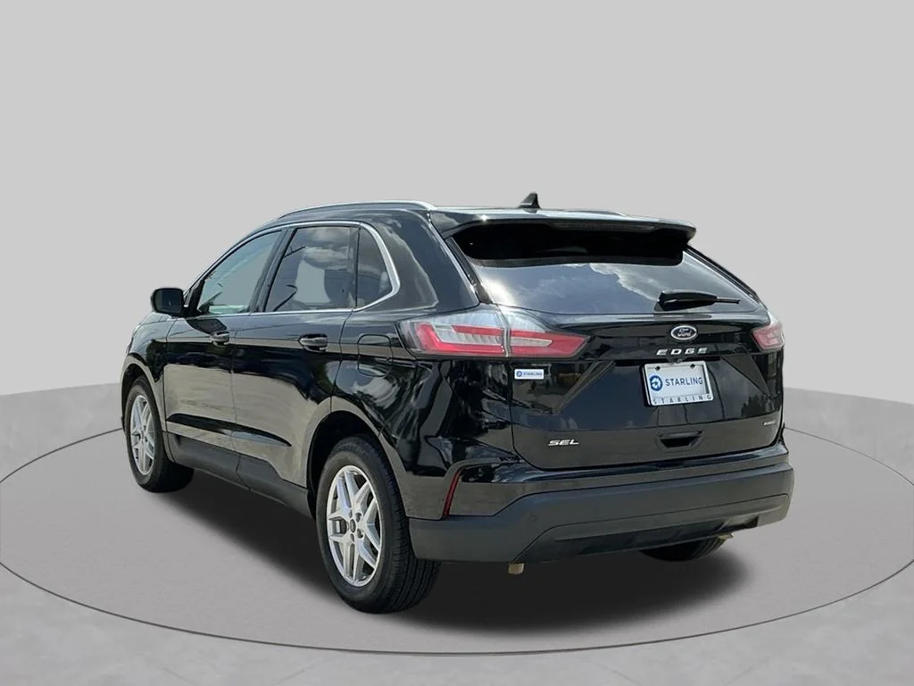 Used 2023 Black Ford SEL image 6