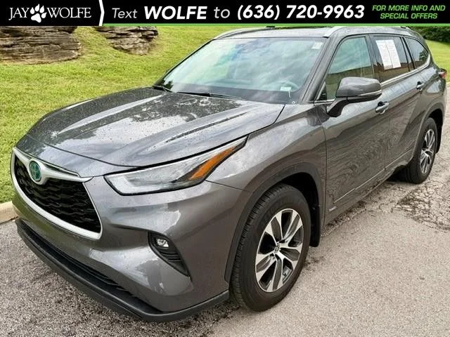 2022 Toyota Highlander Hybrid XLE