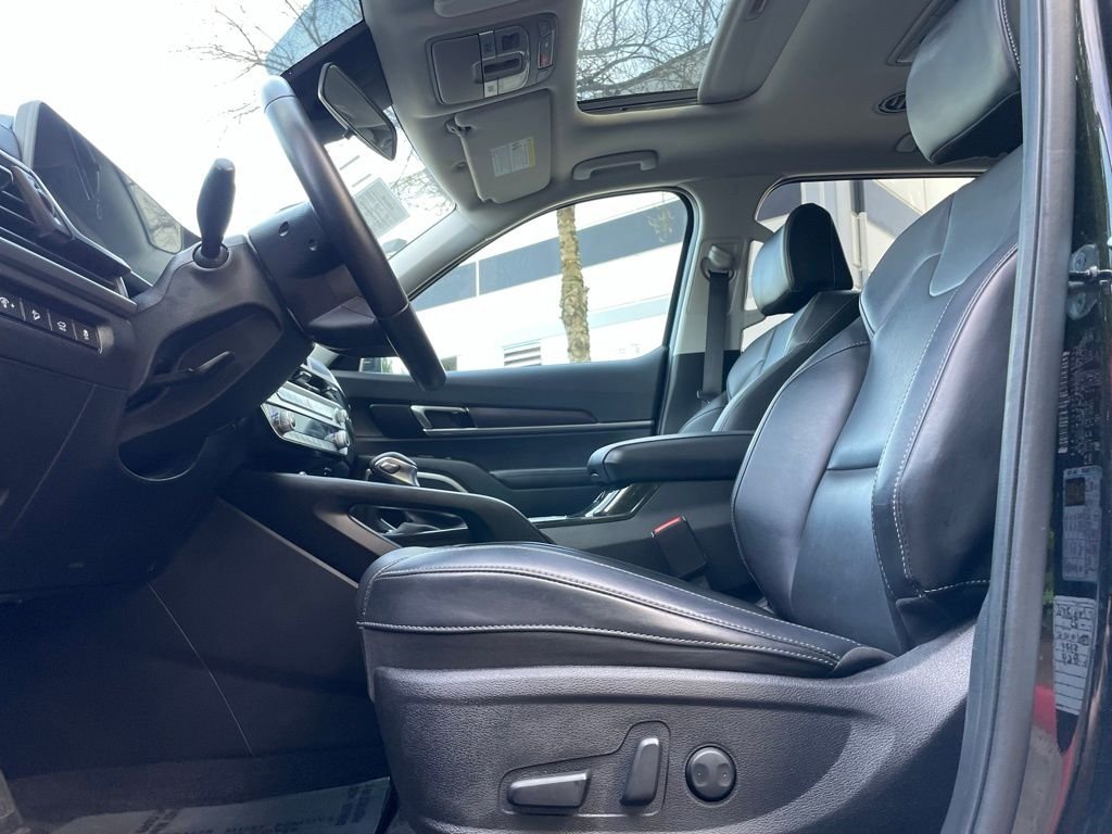 Used 2025 Ebony Black Kia S image 20