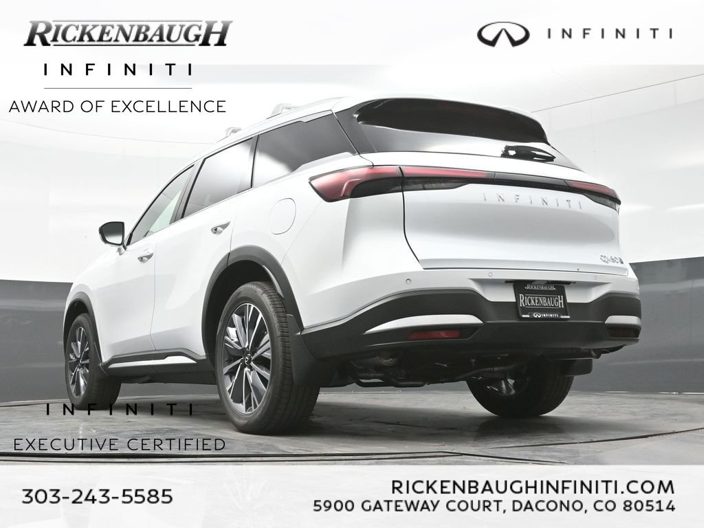 Certified Used 2026 White INFINITI LUXE image 29