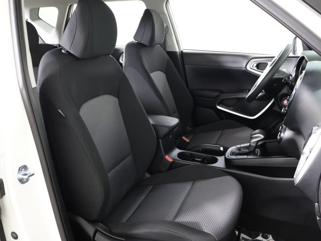 Used 2024 White Kia LX image 28