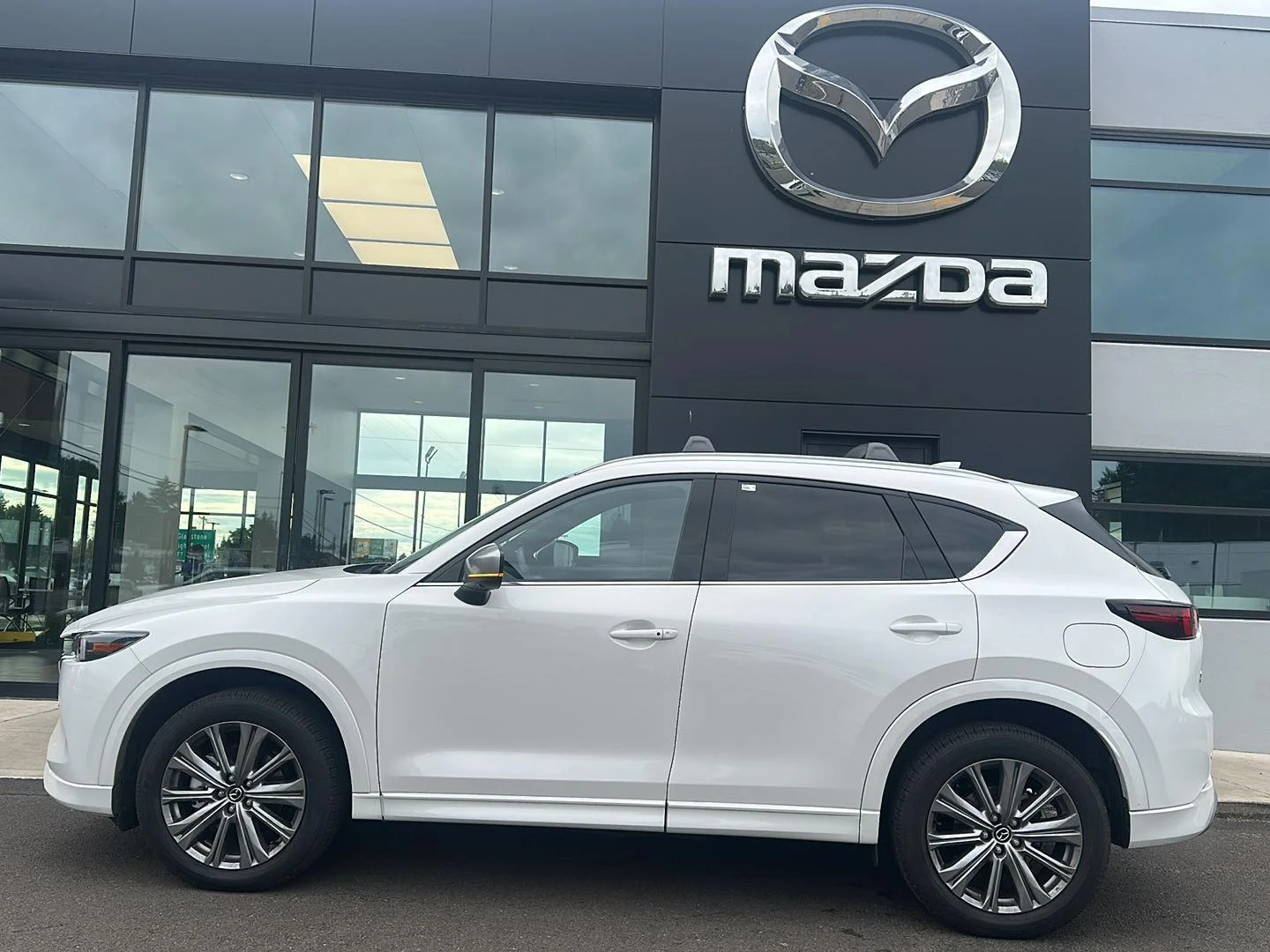 2024 Mazda CX-5 Turbo Signature Auto AWD's photo