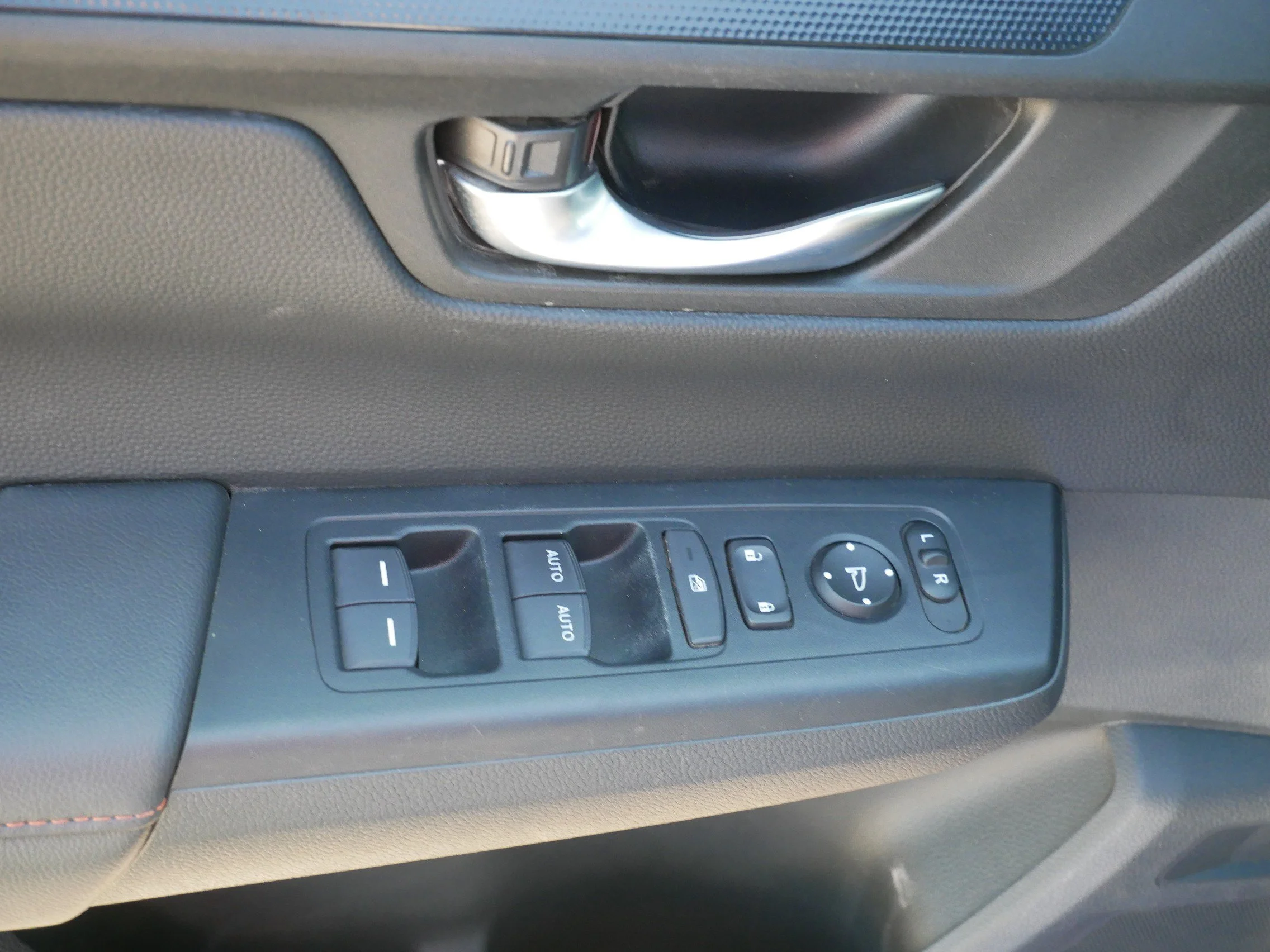 2024 Honda CR-V Sport - Photo 19